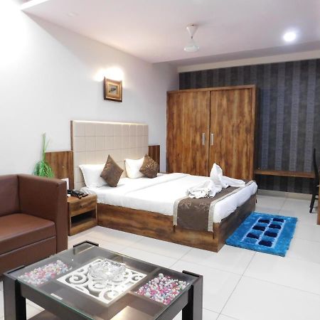 Hotel Shiva Club And Resort Mundra Екстериор снимка